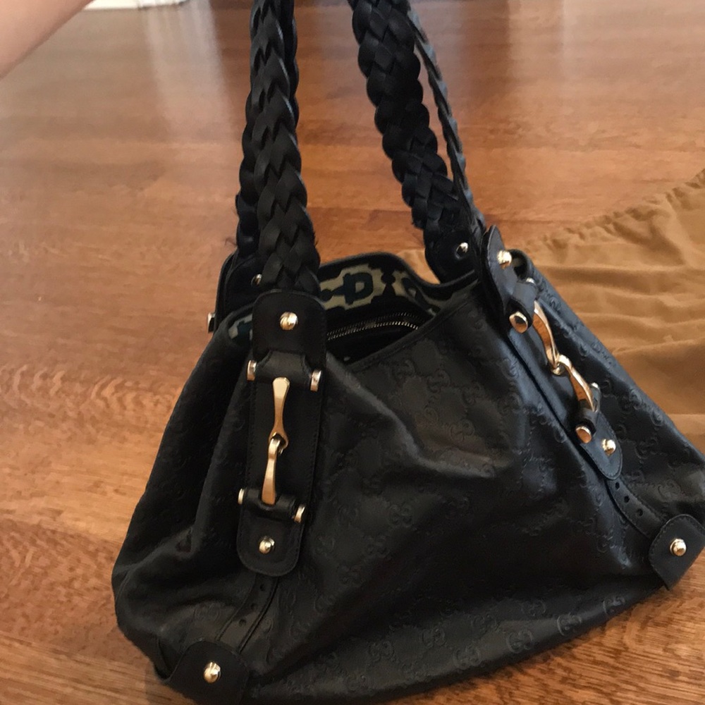 Gucci shoulder bag